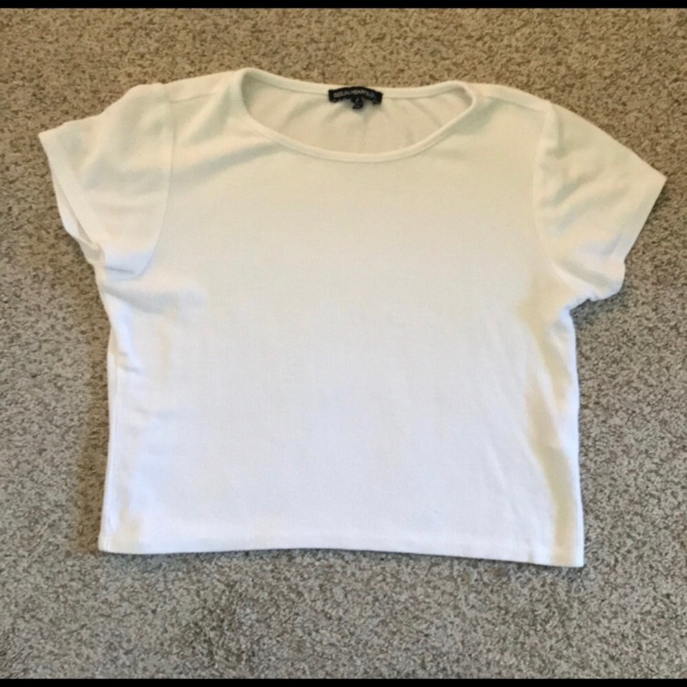 white ribbed crop top :)